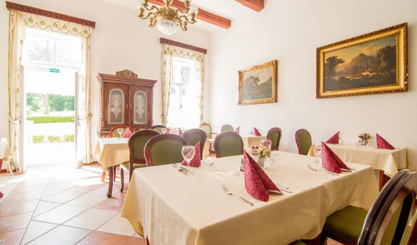 Batthyny Kastlyszll Zalacsny - Mjus 1. (min. 3 j)