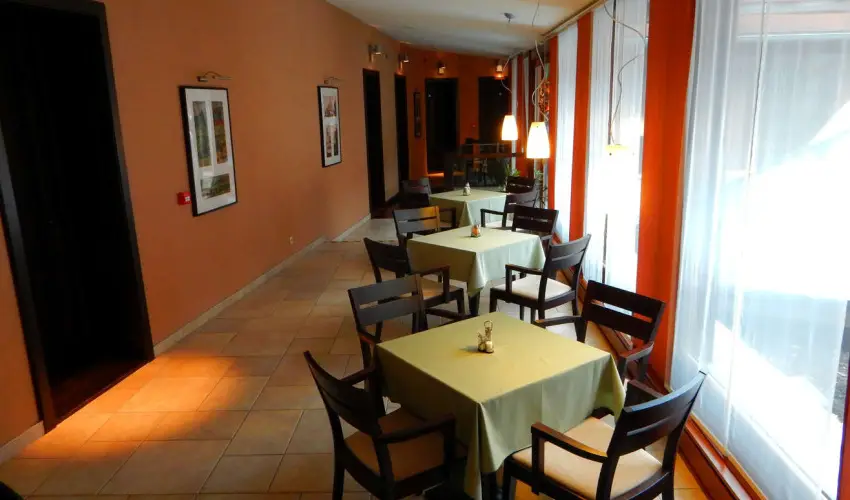 Bazilika alatti Panzi Esztergom - Mjus 1. 