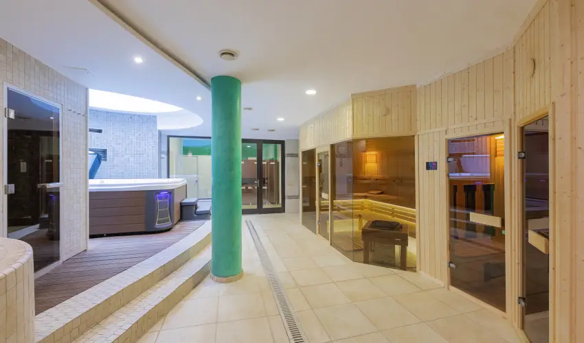 Bazilika alatti Panzi Esztergom - Mjus 1. 