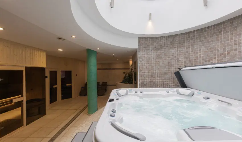 Bazilika alatti Panzi Esztergom - Mjus 1. 