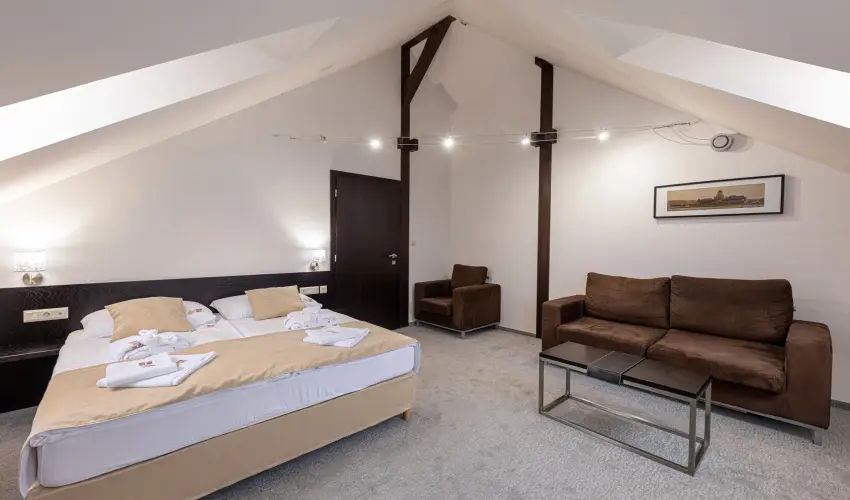 Bazilika alatti Panzi Esztergom - Mjus 1. 