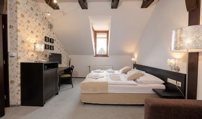 Bazilika alatti Panzi Esztergom - Mjus 1. 