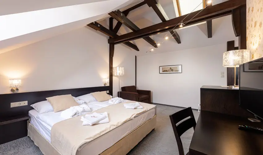 Bazilika alatti Panzi Esztergom - Mjus 1. 