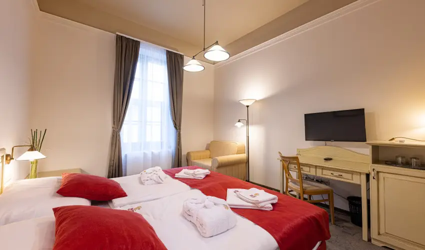 Bazilika alatti Panzi Esztergom - Mjus 1. 