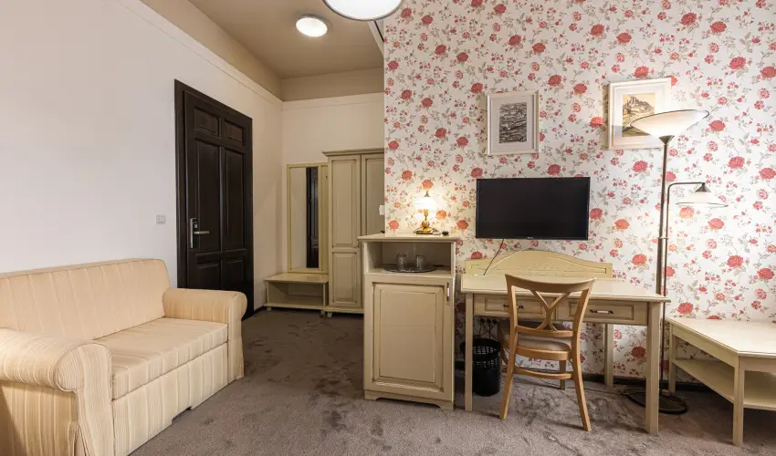 Bazilika alatti Panzi Esztergom - Mjus 1. 