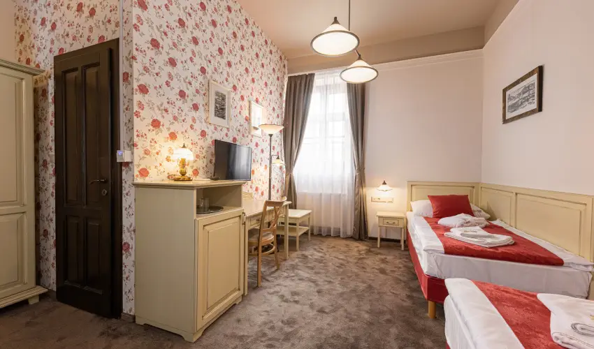 Bazilika alatti Panzi Esztergom - Mjus 1. 