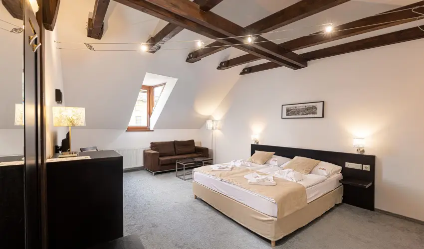 Bazilika alatti Panzi Esztergom - Mjus 1. 