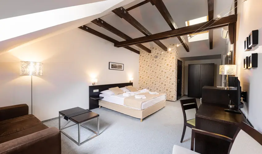 Bazilika alatti Panzi Esztergom - Mjus 1. 