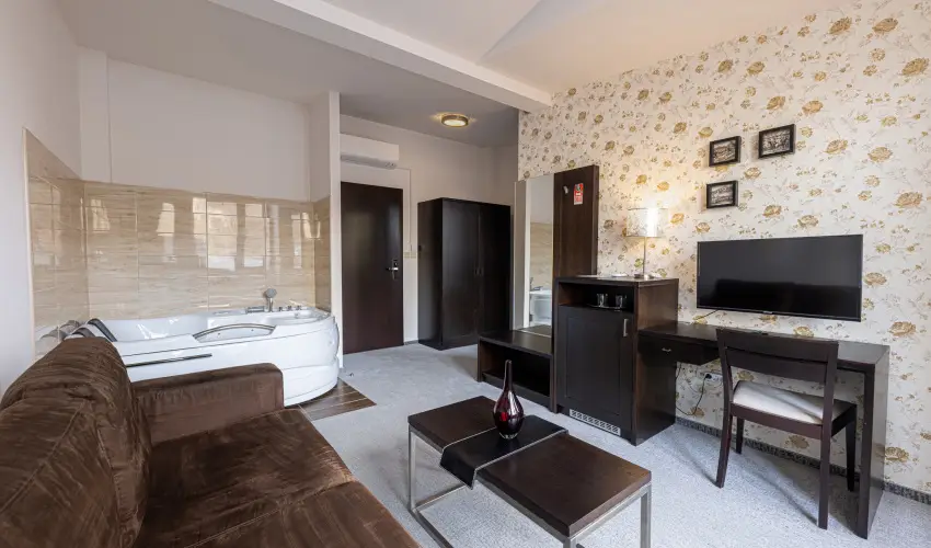 Bazilika alatti Panzi Esztergom - Mjus 1. 