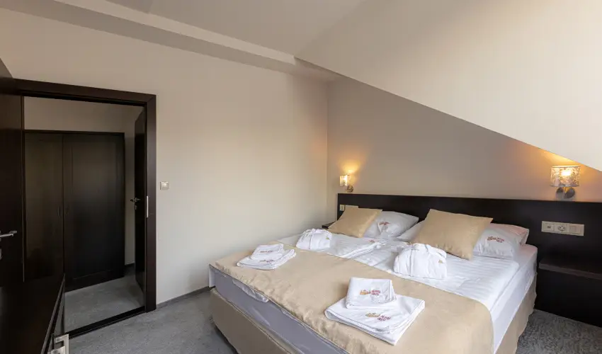 Bazilika alatti Panzi Esztergom - Mjus 1. 