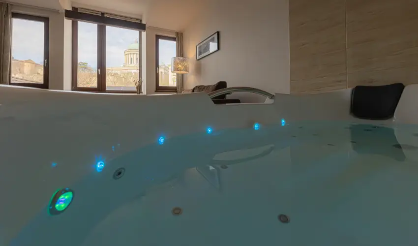 Bazilika alatti Panzi Esztergom - Mjus 1. 