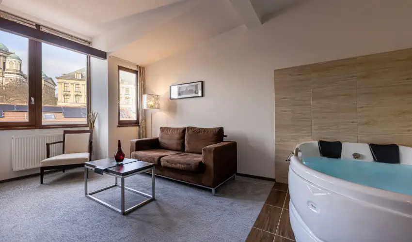 Bazilika alatti Panzi Esztergom - Mjus 1. 