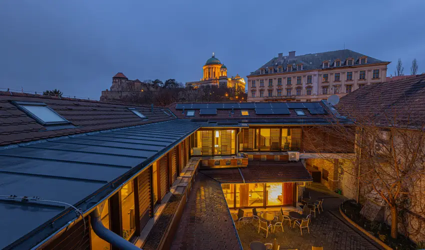 Bazilika alatti Panzi Esztergom - Mjus 1. 