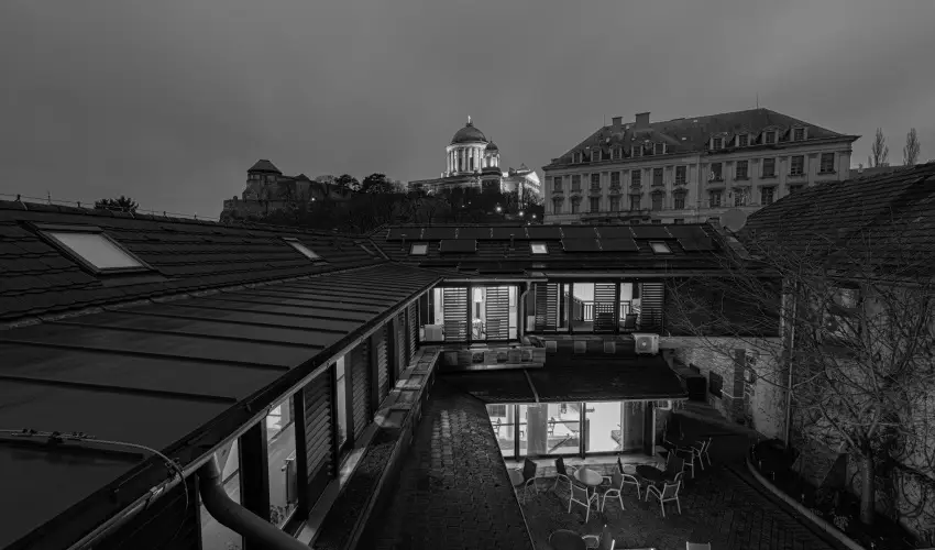 Bazilika alatti Panzi Esztergom - Mjus 1. 