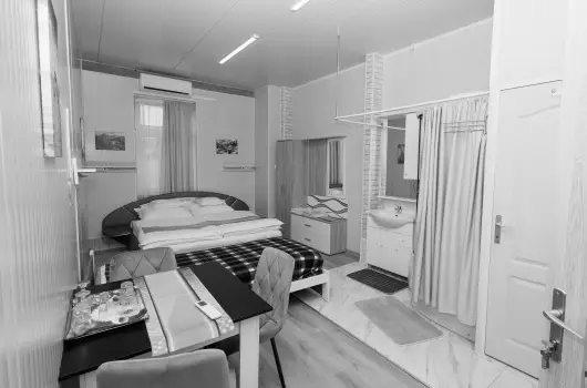 B�k�si Apartmanok - M�jus 1.