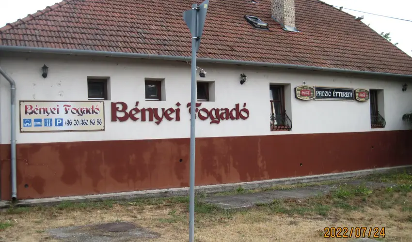 B�nyei Fogad� �s �tterem Erd�b�nye - M�jus 1. (min. 2 �j)