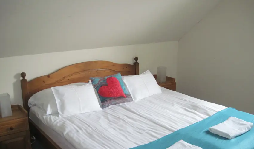 B�nyei Fogad� �s �tterem Erd�b�nye - M�jus 1. (min. 2 �j)