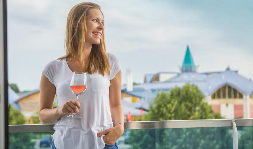 Berill Suites Srvr - Mjus 1. (min. 2 j)