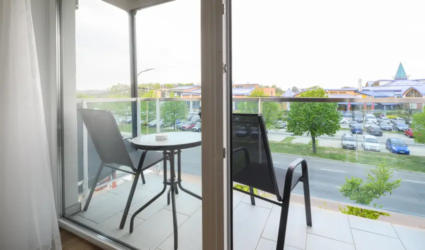 Berill Suites Srvr - Mjus 1. (min. 2 j)