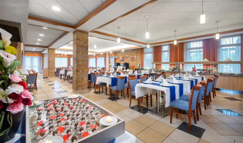 Hotel Aquarell Cegl�d - Maj�lis az Aquarellben (min. 2 �j)