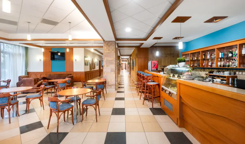 Hotel Aquarell Cegl�d - Maj�lis az Aquarellben (min. 2 �j)