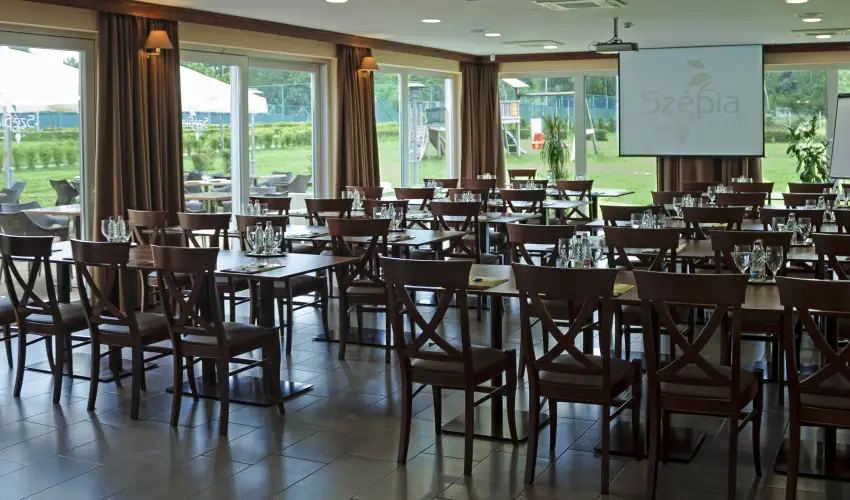 Szpia Bio & Art Hotel Zsmbk - Mjus 1. - teljes elrefizetssel (min. 2 j)