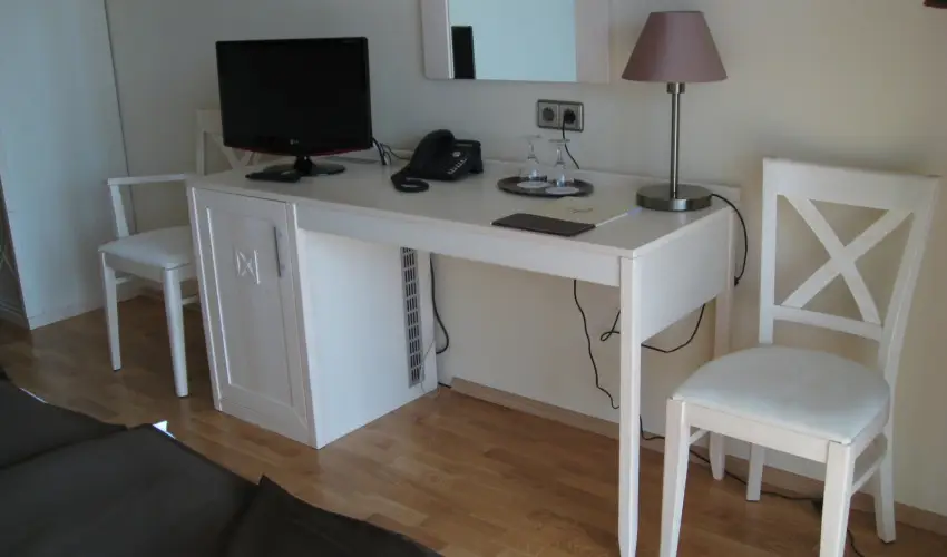 Szpia Bio & Art Hotel Zsmbk - Mjus 1. - teljes elrefizetssel (min. 2 j)