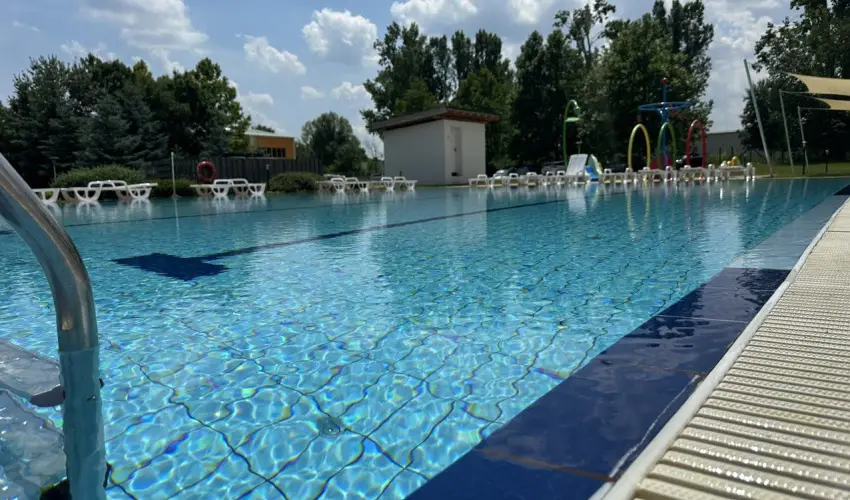 Szpia Bio & Art Hotel Zsmbk - Mjus 1. - teljes elrefizetssel (min. 2 j)