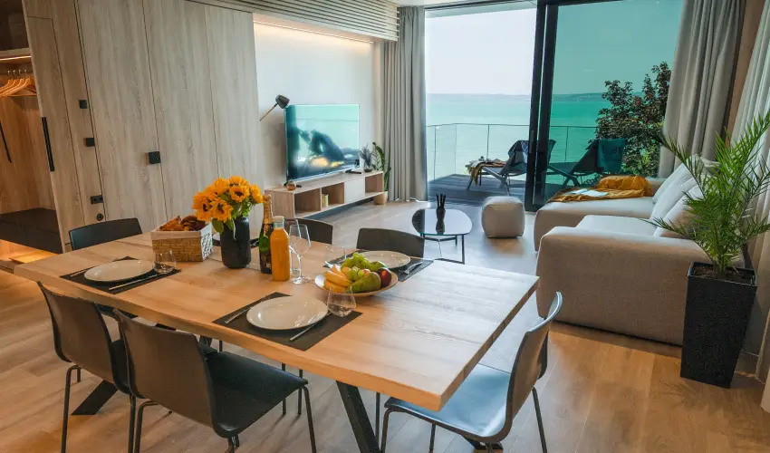 BJ81 Suite Hotel Sifok - Mjus 1. - teljes elrefizetssel (min. 3 j)