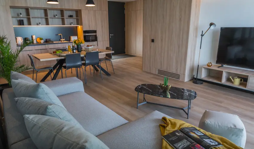 BJ81 Suite Hotel Sifok - Mjus 1. - teljes elrefizetssel (min. 3 j)