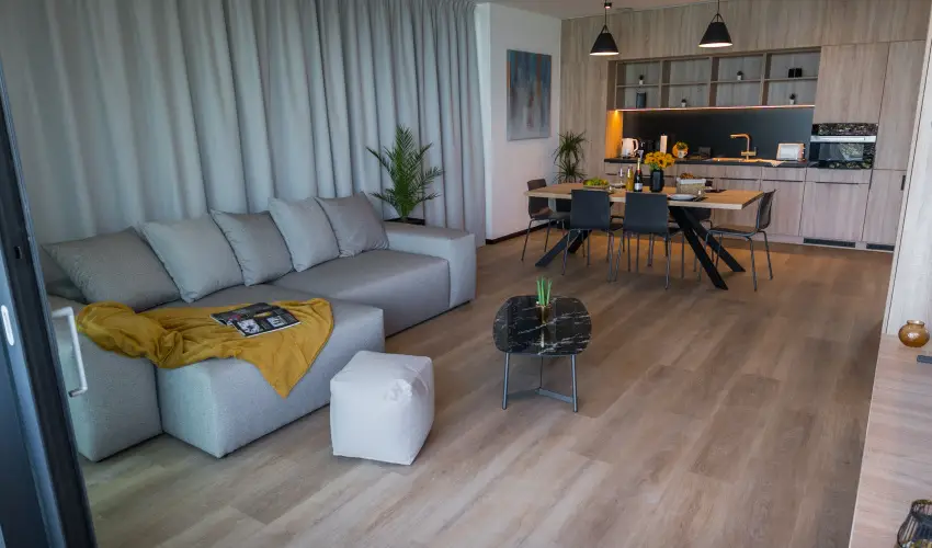 BJ81 Suite Hotel Sifok - Mjus 1. - teljes elrefizetssel (min. 3 j)