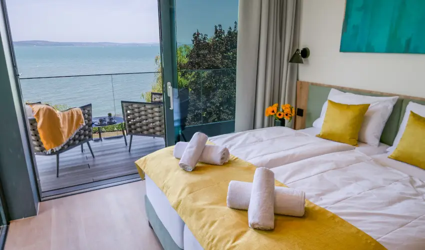 BJ81 Suite Hotel Sifok - Mjus 1. - teljes elrefizetssel (min. 3 j)