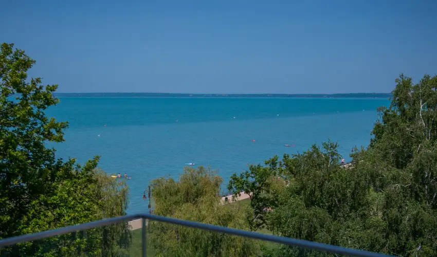 BJ81 Suite Hotel Sifok - Mjus 1. - teljes elrefizetssel (min. 3 j)