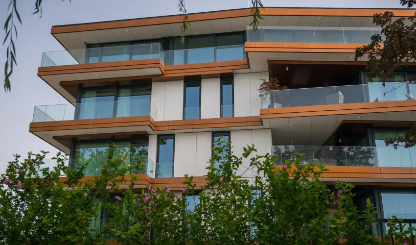 BJ81 Suite Hotel Sifok - Mjus 1. - teljes elrefizetssel (min. 3 j)