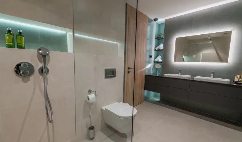 BJ81 Suite Hotel Sifok - Mjus 1. - teljes elrefizetssel (min. 3 j)