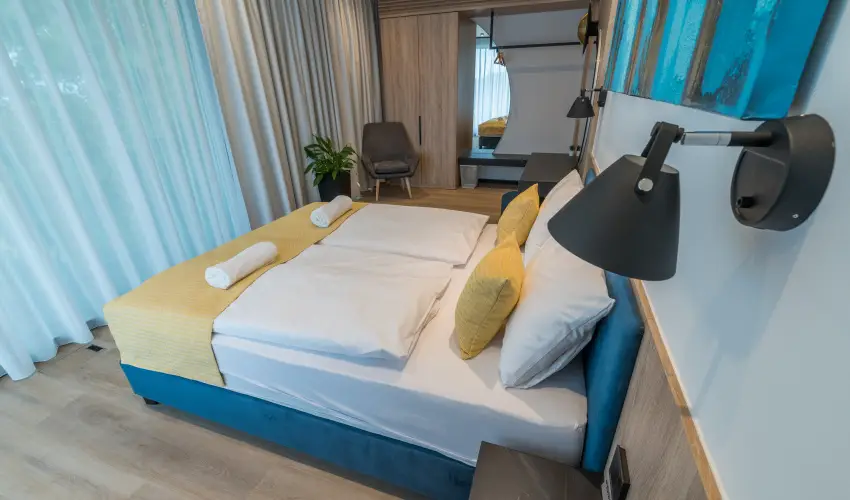 BJ81 Suite Hotel Sifok - Mjus 1. - teljes elrefizetssel (min. 3 j)