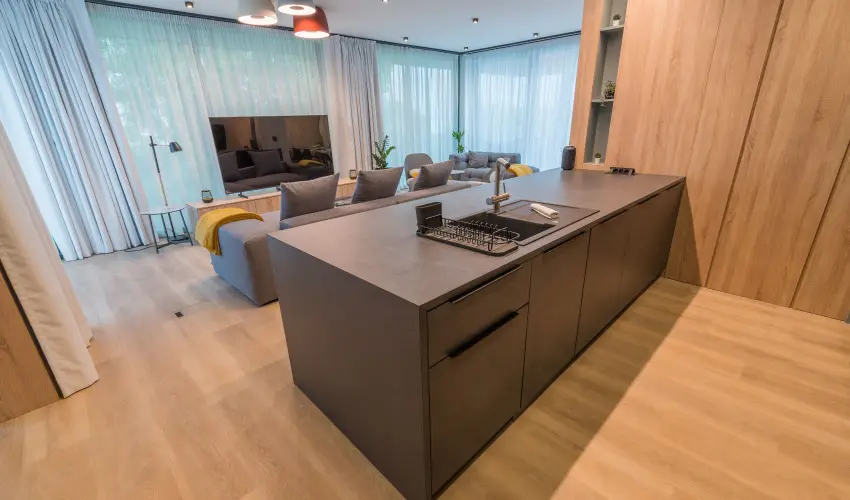 BJ81 Suite Hotel Sifok - Mjus 1. - teljes elrefizetssel (min. 3 j)