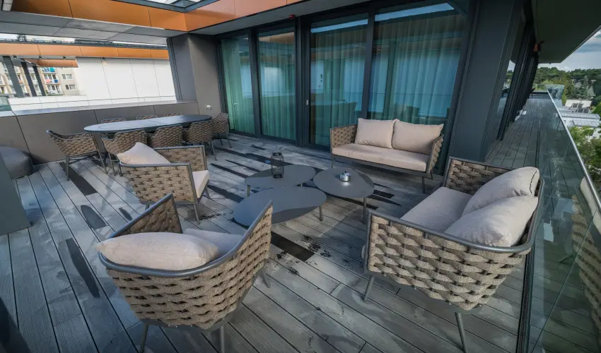 BJ81 Suite Hotel Sifok - Mjus 1. - teljes elrefizetssel (min. 3 j)