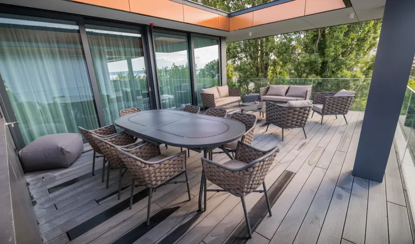 BJ81 Suite Hotel Sifok - Mjus 1. - teljes elrefizetssel (min. 3 j)