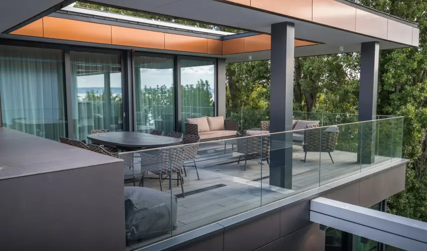 BJ81 Suite Hotel Sifok - Mjus 1. - teljes elrefizetssel (min. 3 j)