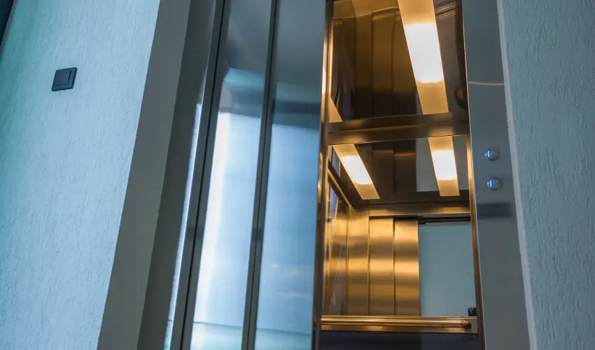 BJ81 Suite Hotel Sifok - Mjus 1. - teljes elrefizetssel (min. 3 j)