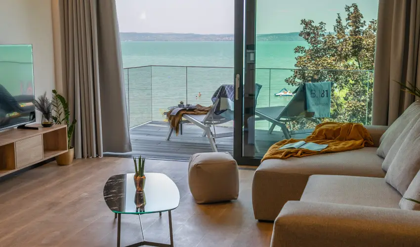 BJ81 Suite Hotel Sifok - Mjus 1. - teljes elrefizetssel (min. 3 j)