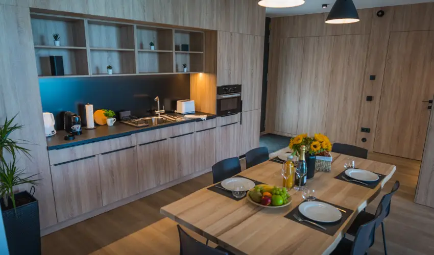 BJ81 Suite Hotel Sifok - Mjus 1. - teljes elrefizetssel (min. 3 j)