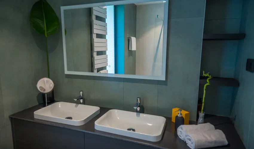 BJ81 Suite Hotel Sifok - Mjus 1. - teljes elrefizetssel (min. 3 j)