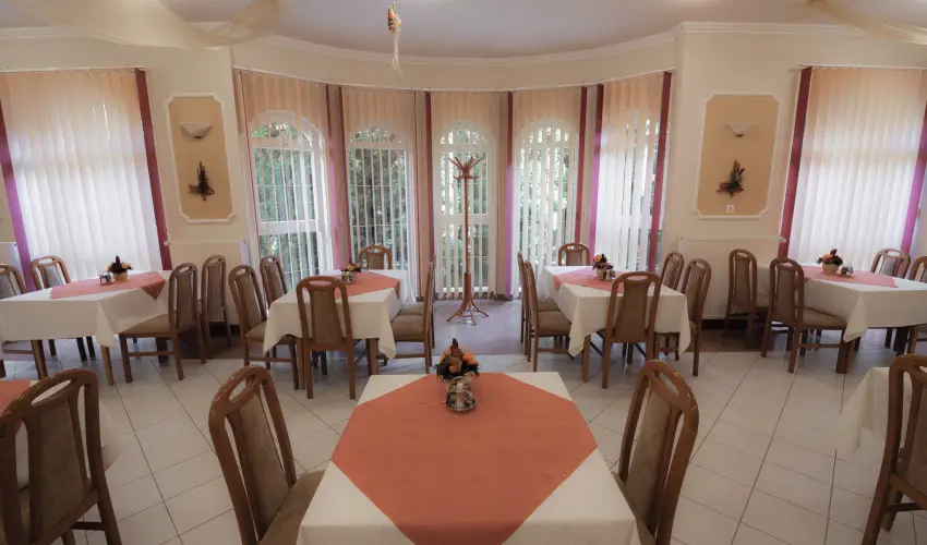 Boglrka Panzi-tterem  Mezkvesd - Mjus 1. (min. 2 j)