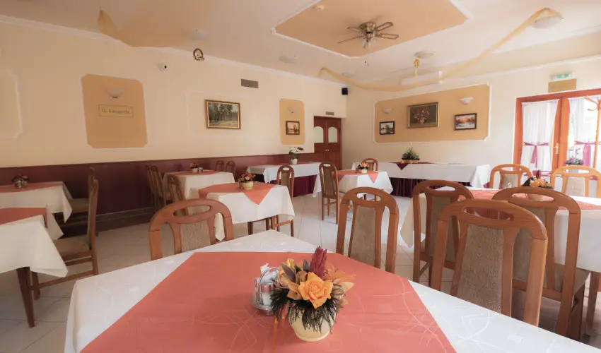 Boglrka Panzi-tterem  Mezkvesd - Mjus 1. (min. 2 j)