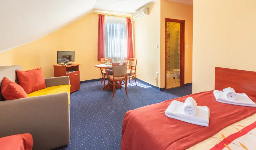 Boglrka Panzi-tterem  Mezkvesd - Mjus 1. (min. 2 j)