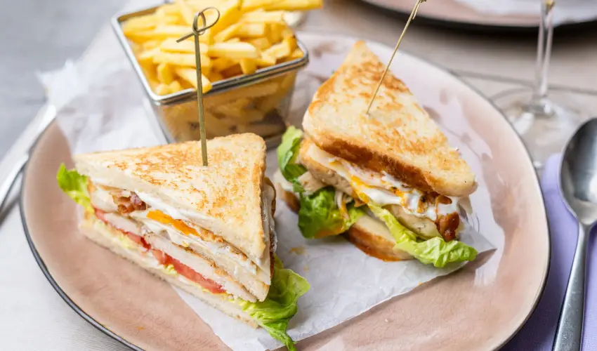 Bonvital Wellness & Gastro Hotel H�v�z H�v�z - M�jus 1. - teljes el�refizet�ssel