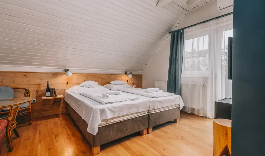 Borbartok Panzi Badacsonytomaj - Mjus 1. (min. 2 j)