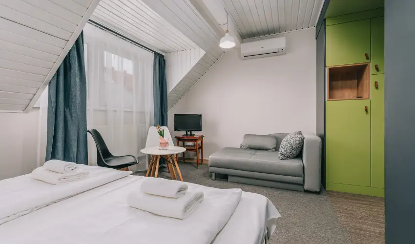 Borbartok Panzi Badacsonytomaj - Mjus 1. (min. 2 j)